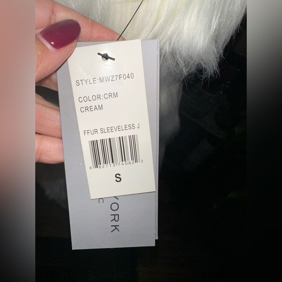 Marc New York Faux Fox Fur Vest Cream Sleeveless Jacket - Picture 8 of 14